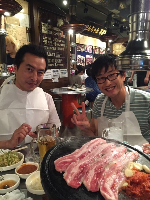Members of the Overseas Strategy Department studying Korean culture!